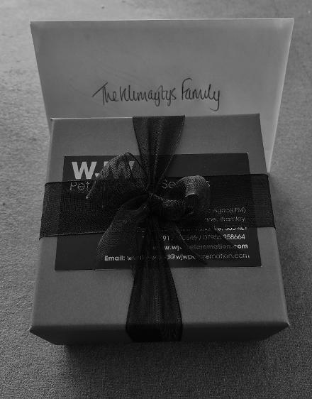 Simple packaging with letter of condolence